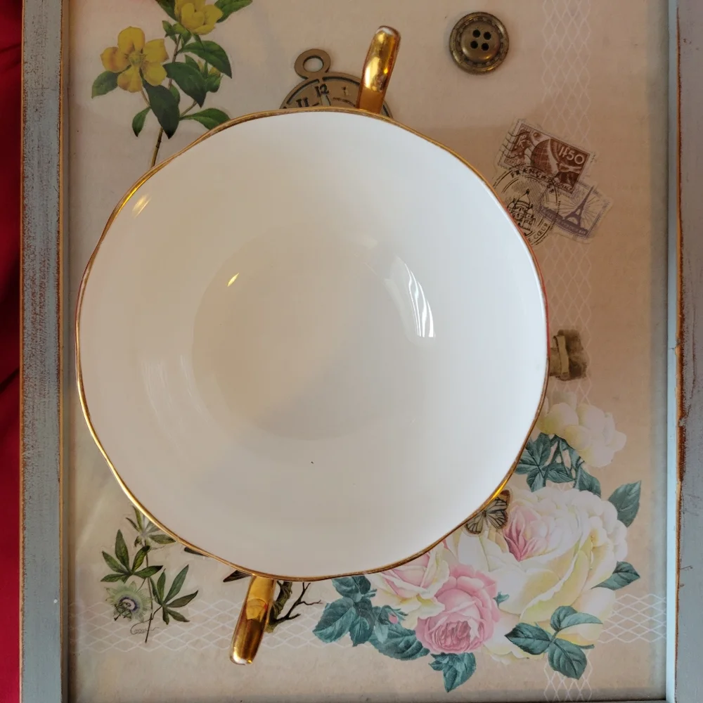 Royal Standard vintage royal